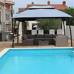Kimm Ii Apartament *